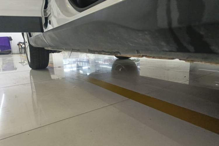 Used Dongfeng Fengon S560 2019 1.8L CVT Elite Model Right Side Sill