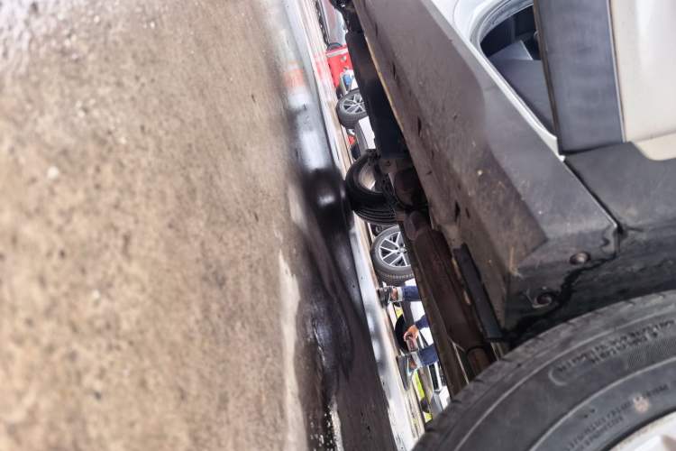 Used Dongfeng Fengon S560 2019 1.8L CVT Elite Model Right Side Sill