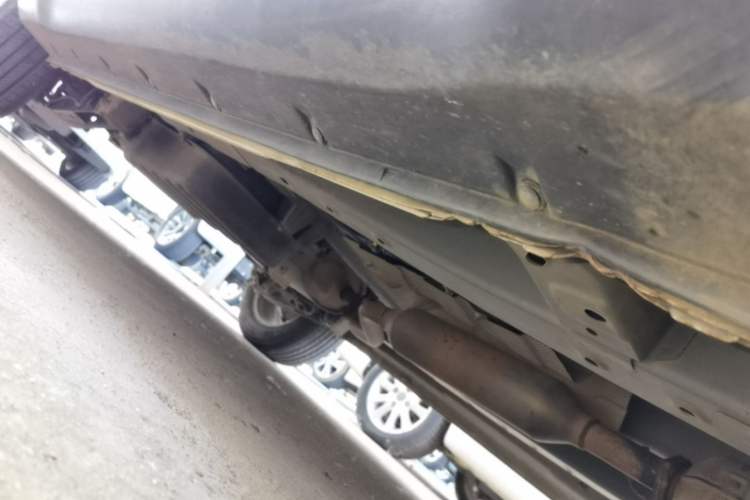 Used Dongfeng Fengon S560 2019 1.8L CVT Elite Model Right Side Sill