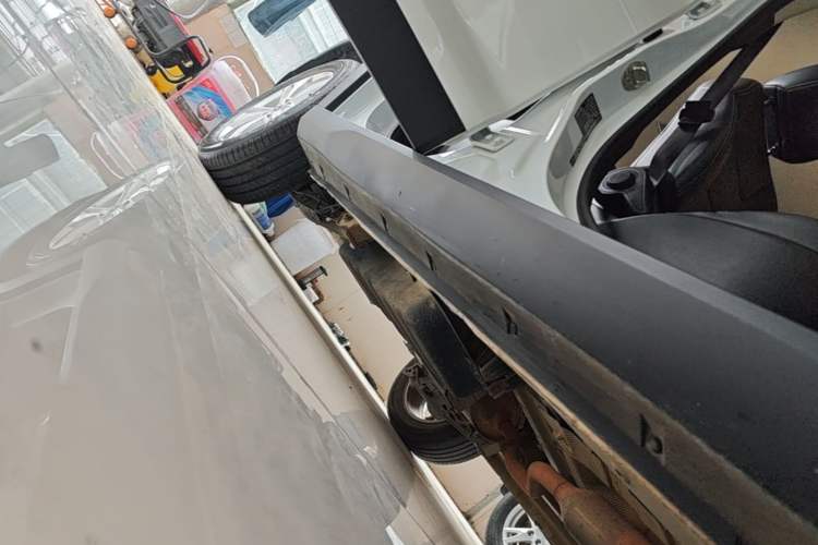 Used Dongfeng Fengon S560 2019 1.8L CVT Elite Model Right Side Sill