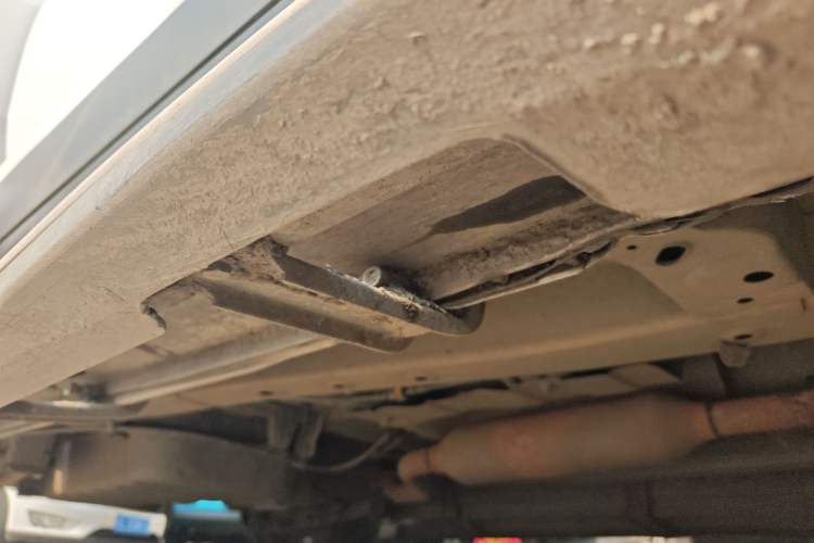 Used Dongfeng Fengon S560 2019 1.8L Manual Urban Model Right Side Sill
