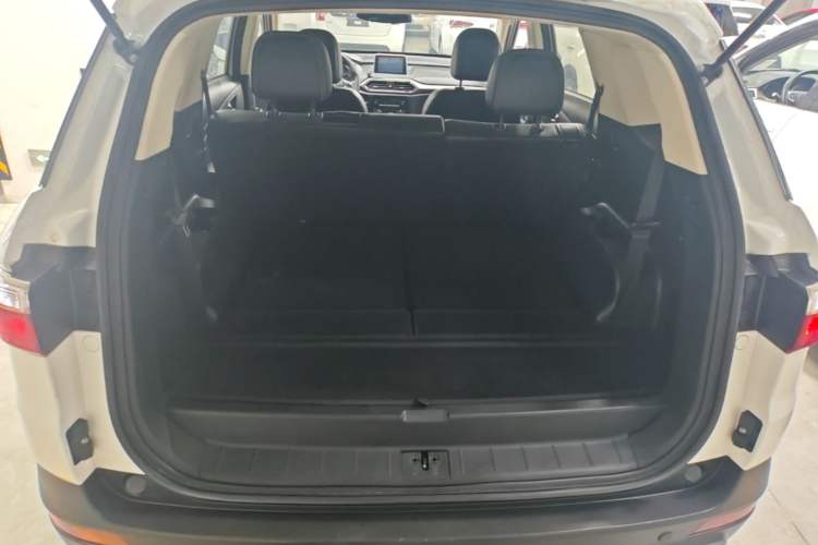 Used Dongfeng Fengon S560 2019 1.8L Manual Urban Model Trunk