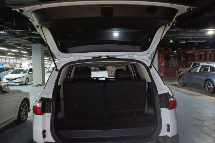 Used Dongfeng Fengon S560 2019 1.8L CVT Elite Model Trunk