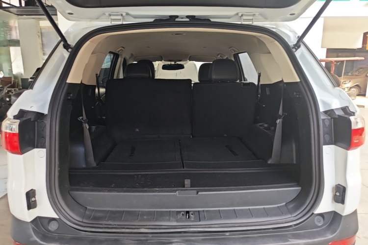 Used Dongfeng Fengon S560 2019 1.8L Manual Urban Model Trunk