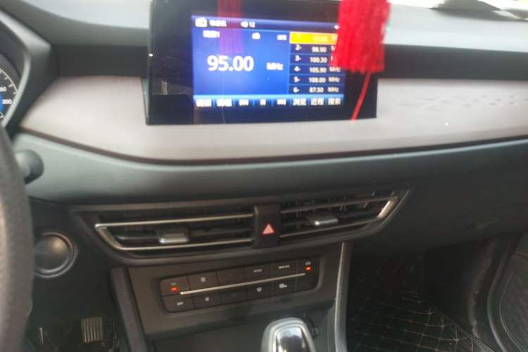 Used Dongfeng Fengon S560 2021 1.5T CVT Elite Version Audio And AC Panel