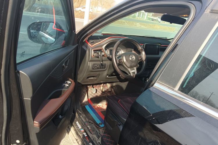 Used Dongfeng Fengon S560 2021 1.5T Manual Urban Model Driver Seat