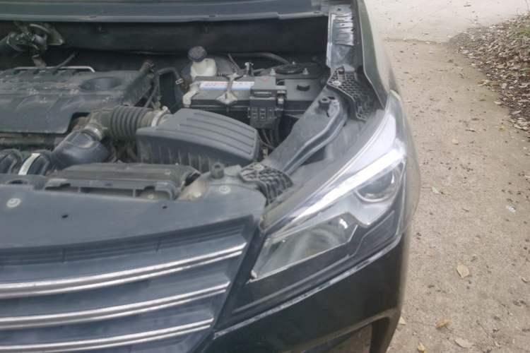 Used Dongfeng Fengon S560 2021 2.0L Manual Urban Version Engine Bay Left