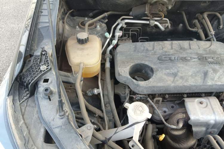 Used Dongfeng Fengon S560 2021 1.5T Manual Urban Model Engine Bay Right