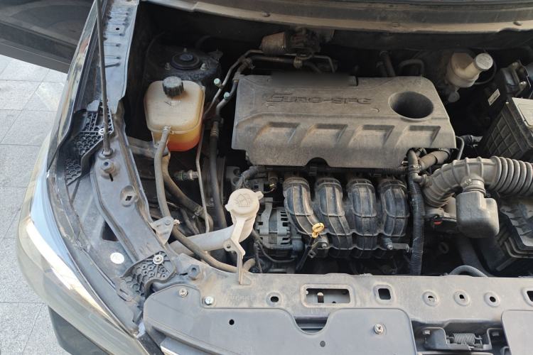 Used Dongfeng Fengon S560 2021 2.0L CVT Elite Version Engine Bay Right