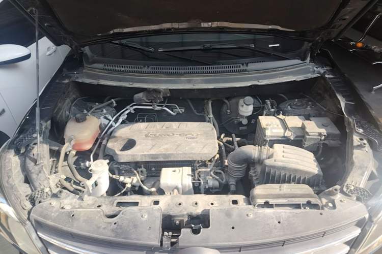 Used Dongfeng Fengon S560 2021 Revised 1.5T Manual Urban Version Engine Bay