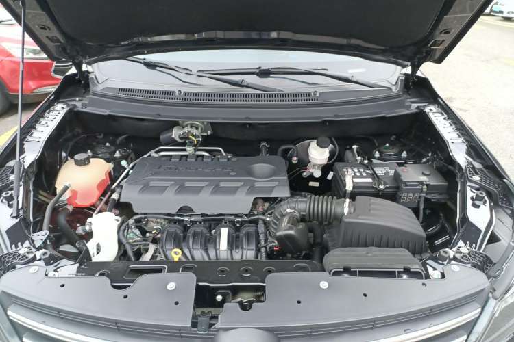 Used Dongfeng Fengon S560 2021 2.0L CVT Elite Version Engine Bay
