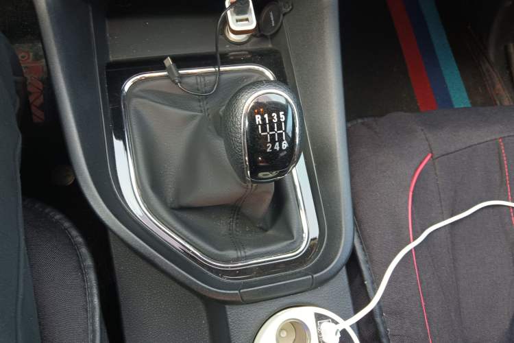 Used Dongfeng Fengon S560 2021 1.5T Manual Urban Model Gear Lever
