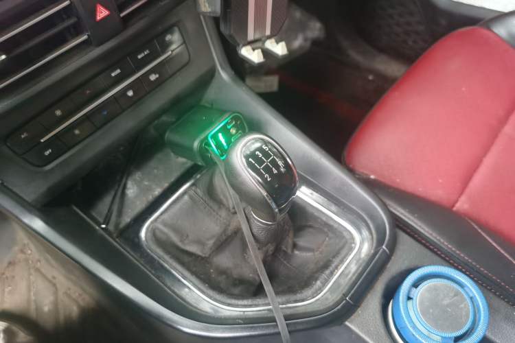 Used Dongfeng Fengon S560 2021 2.0L Manual Urban Version Gear Lever