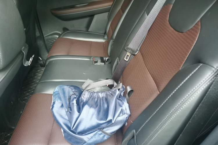 Used Dongfeng Fengon S560 2021 1.5T CVT Elite Version Interior 4