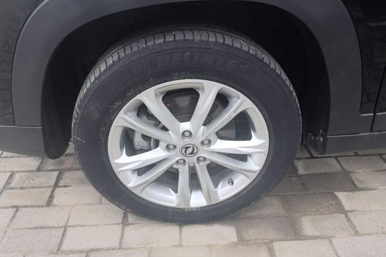 Used Dongfeng Fengon S560 2021 Revised 1.5T Manual Urban Version Left Front Wheel Hub