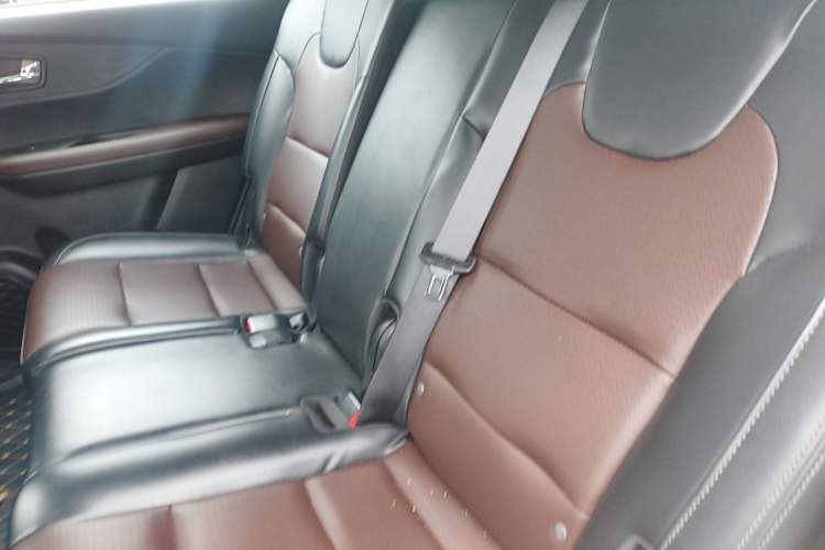 Used Dongfeng Fengon S560 2021 2.0L CVT Elite Version Left Rear Seat