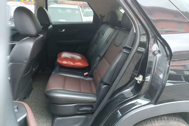 Used Dongfeng Fengon S560 2021 2.0L CVT Elite Version Left Rear Seat