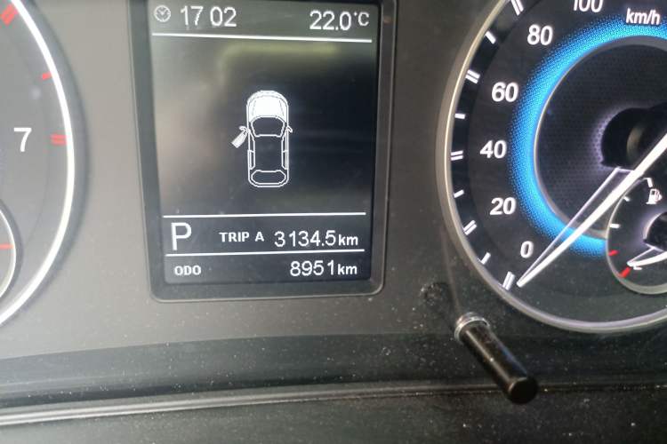 Used Dongfeng Fengon S560 2021 2.0L CVT Elite Version Odometer Close Up