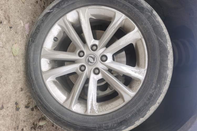 Used Dongfeng Fengon S560 2021 2.0L Manual Urban Version Right Front Wheel Hub