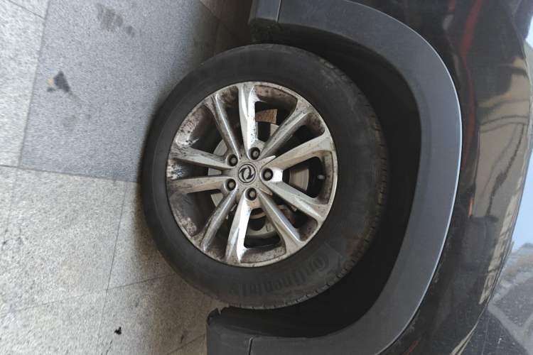 Used Dongfeng Fengon S560 2021 2.0L CVT Elite Version Right Front Wheel Hub