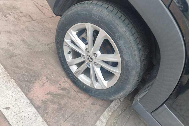 Used Dongfeng Fengon S560 2021 2.0L CVT Elite Version Right Rear Wheel Hub