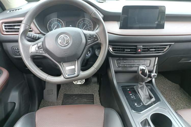 Used Dongfeng Fengon S560 2021 2.0L CVT Elite Version Steering Wheel