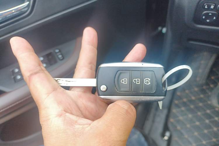 Used Dongfeng Fengon S560 2021 2.0L CVT Elite Version Vehicle Key