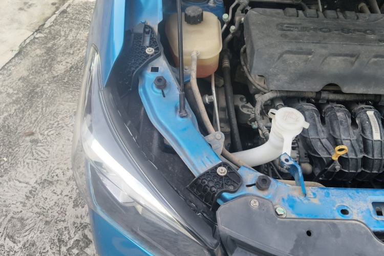 Used Dongfeng Fengon S560 2021 2.0L CVT Elite Version Engine Bay Right