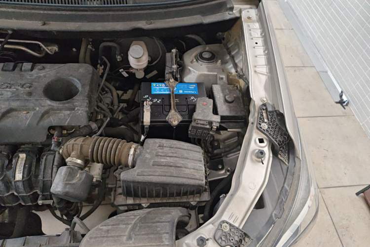 Used Dongfeng Fengon S560 2021 2.0L CVT Elite Version Engine Bay Left