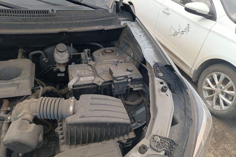 Used Dongfeng Fengon S560 2021 2.0L Manual Urban Version Engine Bay Left
