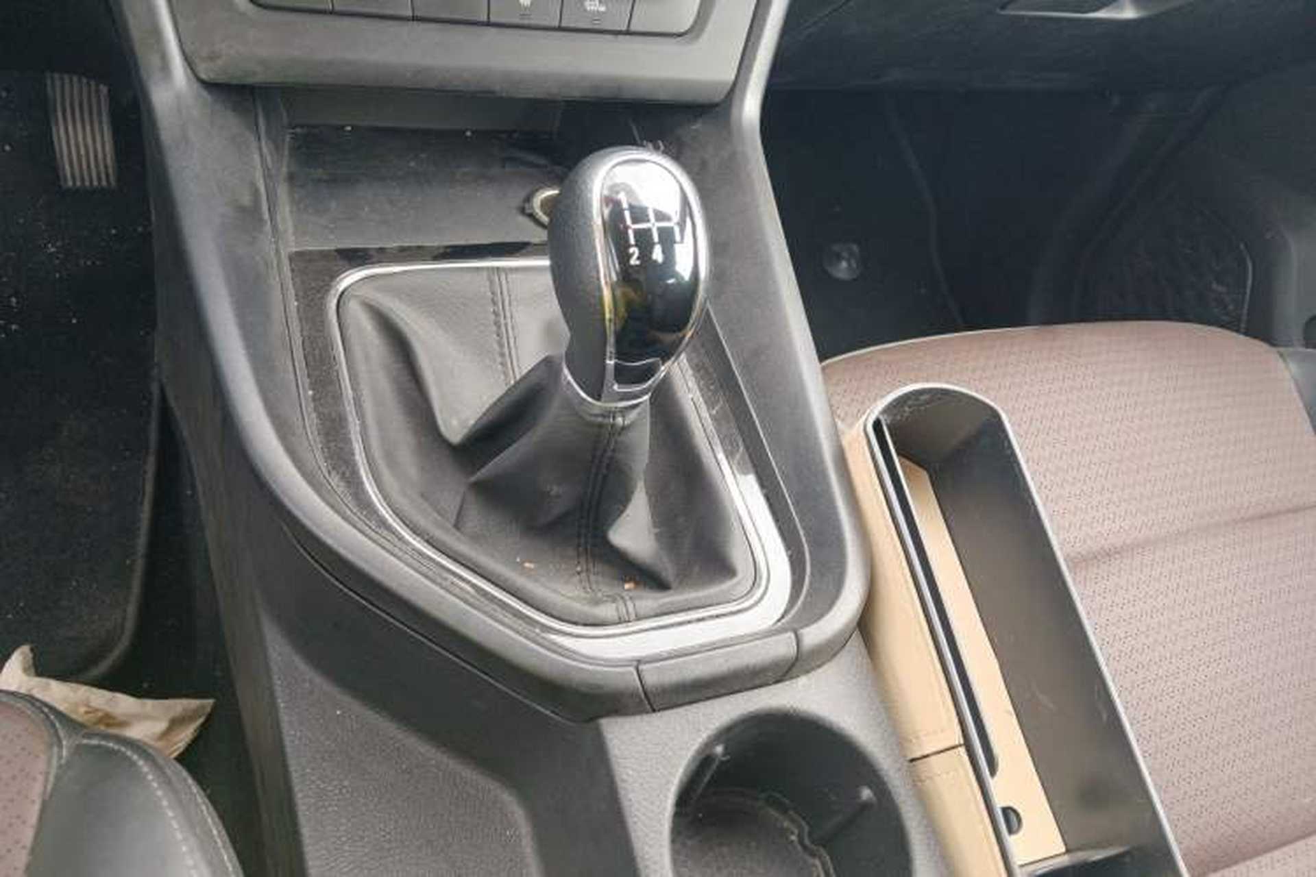 Used Dongfeng Fengon S560 2021 2.0L Manual Urban Version Gear Lever