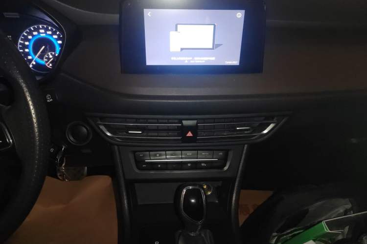 Used Dongfeng Fengon S560 2021 1.5T CVT Elite Version Audio And AC Panel