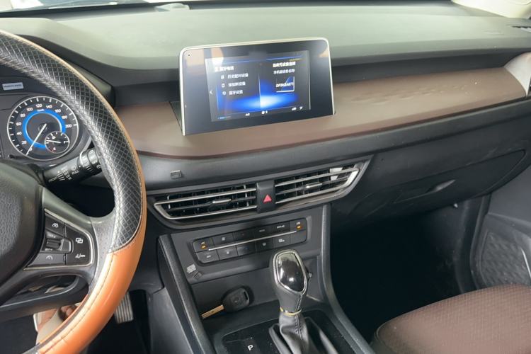 Used Dongfeng Fengon S560 2021 1.5T CVT Elite Version Audio And AC Panel