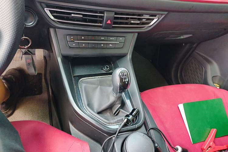Used Dongfeng Fengon S560 2021 1.5T Manual Urban Model Audio And AC Panel