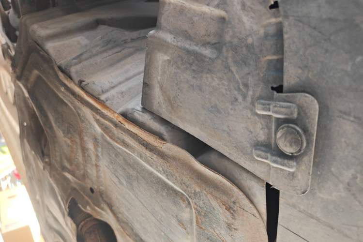 Used Dongfeng Fengon S560 2021 1.5T Manual Urban Model Chassis Front