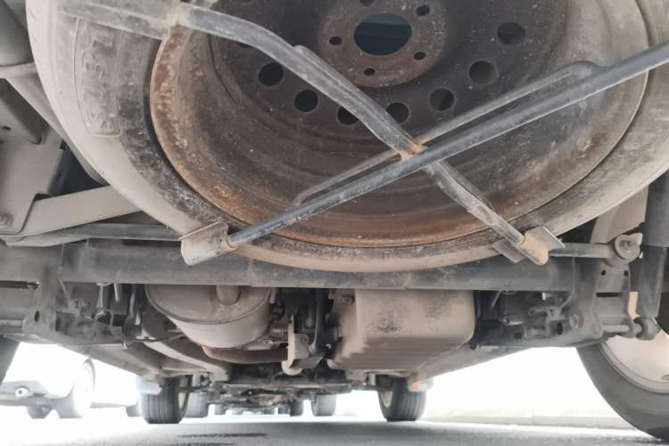 Used Dongfeng Fengon S560 2021 1.5T Manual Urban Model Chassis Rear