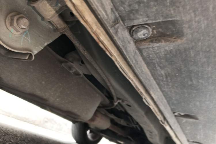 Used Dongfeng Fengon S560 2021 1.5T Manual Urban Model Chassis Rear Right