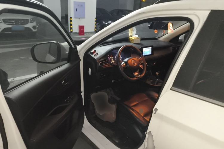 Used Dongfeng Fengon S560 2021 1.5T Manual Urban Model Driver Seat