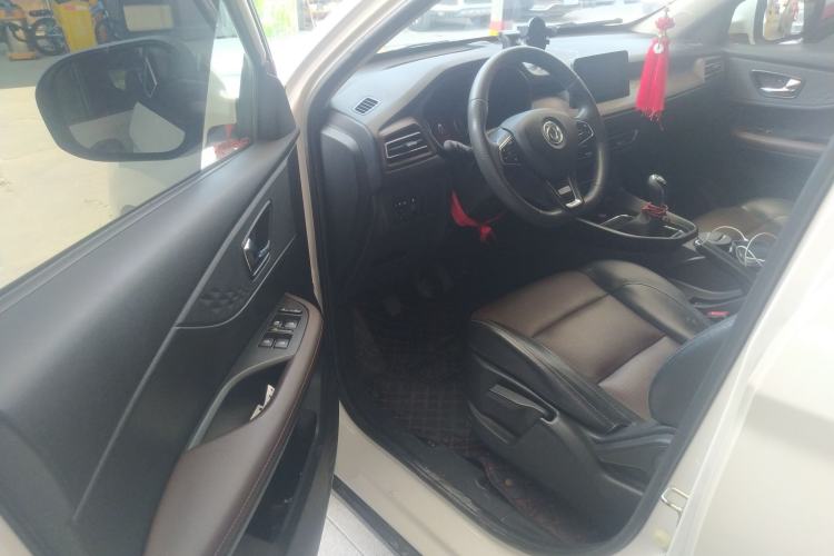 Used Dongfeng Fengon S560 2021 1.5T Manual Urban Model Driver Seat