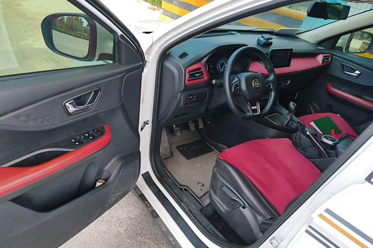 Used Dongfeng Fengon S560 2021 1.5T Manual Urban Model Driver Seat