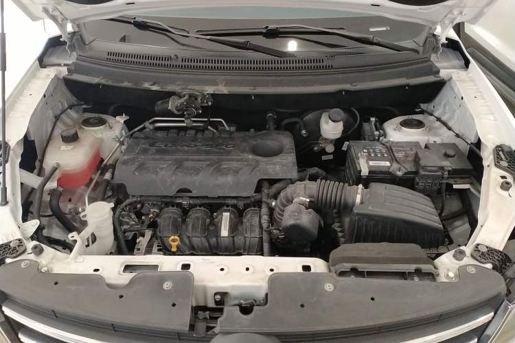 Used Dongfeng Fengon S560 2021 2.0L CVT Elite Version Engine Bay