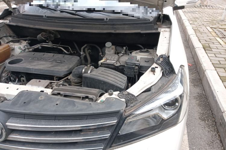 Used Dongfeng Fengon S560 2021 1.5T Manual Urban Model Engine Bay Left