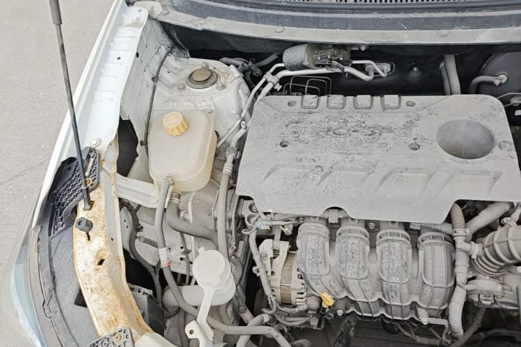Used Dongfeng Fengon S560 2021 2.0L CVT Elite Version Engine Bay Right