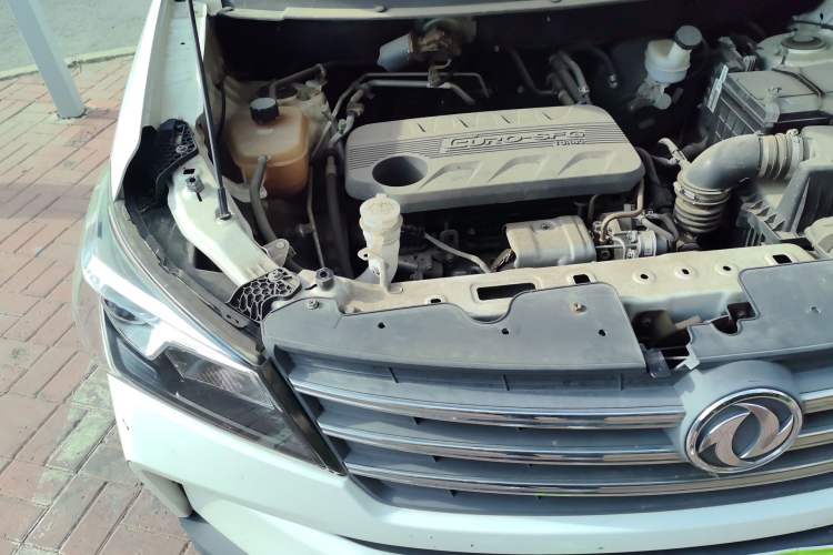 Used Dongfeng Fengon S560 2021 1.5T Manual Urban Model Engine Bay Right