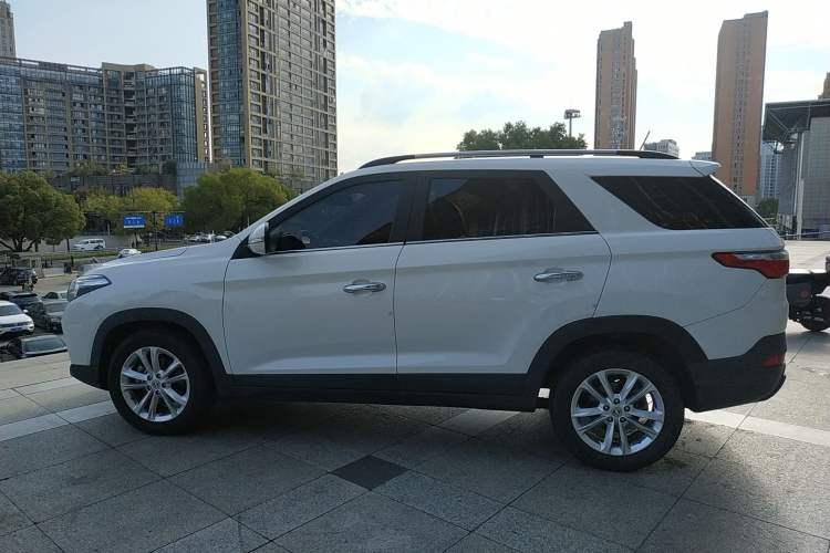 Used Dongfeng Fengon S560 2021 Revised 1.5T CVT Elite Version Exterior 5