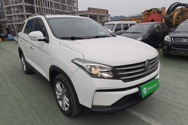 Used Dongfeng Fengon S560 2021 1.5T CVT Elite Version Front Right 45 Deg