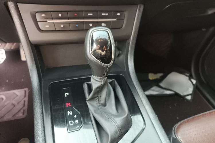 Used Dongfeng Fengon S560 2021 1.5T CVT Elite Version Gear Lever