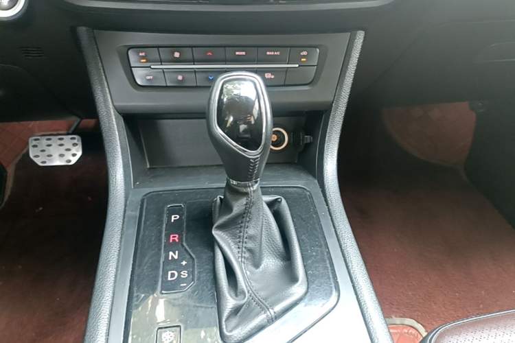 Used Dongfeng Fengon S560 2021 Revised 1.5T CVT Elite Version Gear Lever