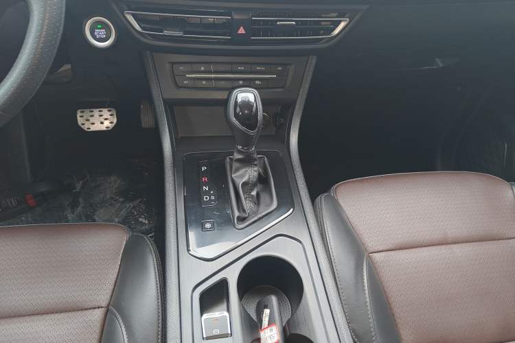 Used Dongfeng Fengon S560 2021 1.5T CVT Elite Version Gear Lever