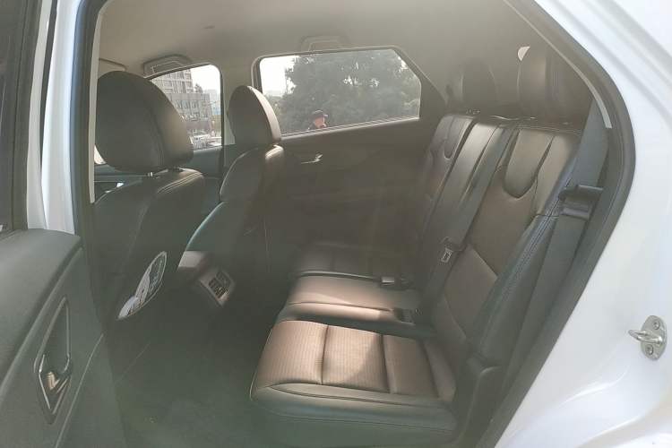 Used Dongfeng Fengon S560 2021 Revised 1.5T CVT Elite Version Interior 1
